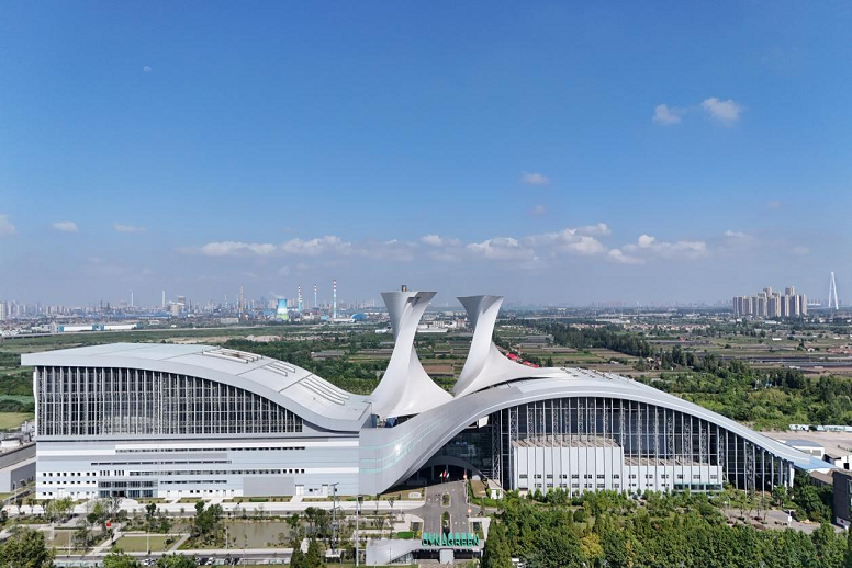 EV扑克武汉公司两青工被聘为“湖北青年情形 友好使者”