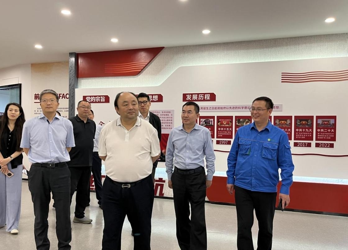 北京国资公司党委书记、、、董事长岳鹏调研EV扑克海宁扩建项目